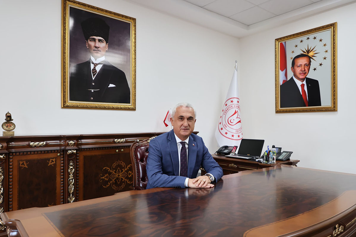 Valimiz Sayın Avni Çakır'ın 10 Kasım Atatürk'ü Anma Mesajı